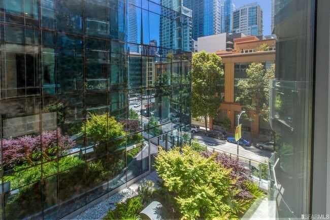 Building Photo - 201 Folsom St