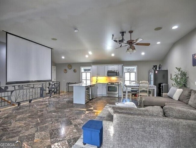 Building Photo - 3932 Shoemaker Ct