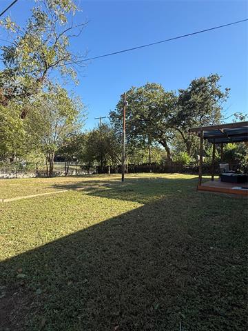 Building Photo - 7013 Meadowbrook Dr