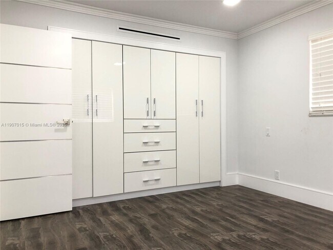 Building Photo - 710 N K St