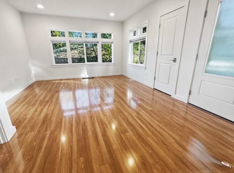 Building Photo - 106 N 140th St