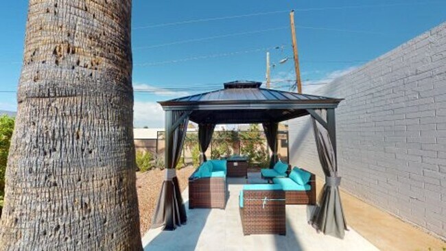 Building Photo - 1714 E Ocotillo Rd