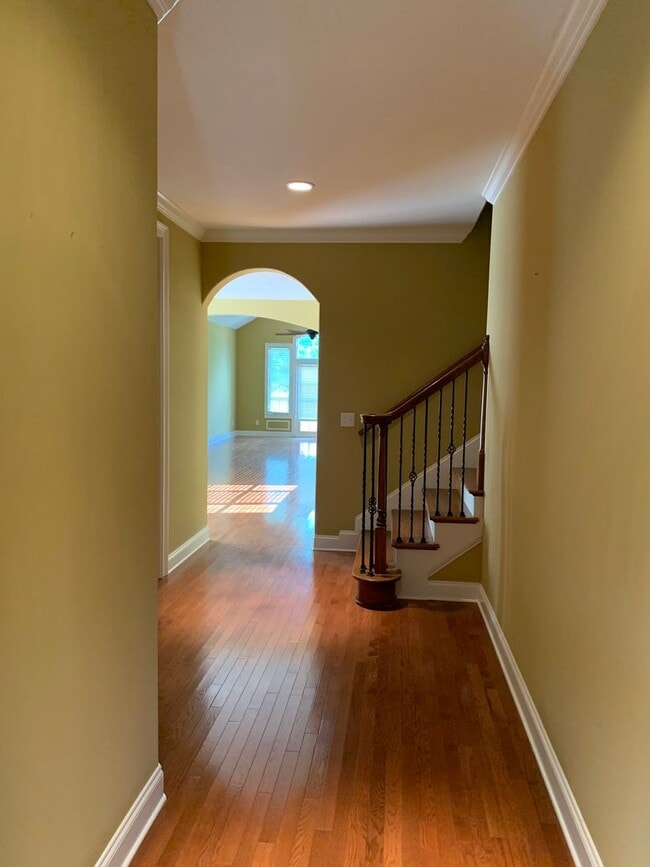 Building Photo - 136 Nickolas Cir