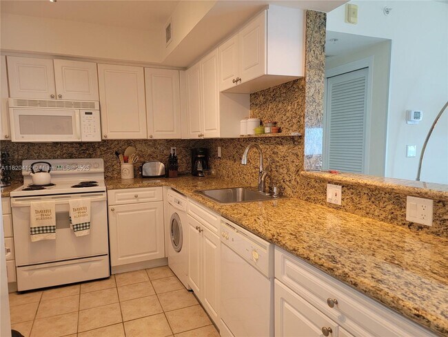 Building Photo - 2501 S Ocean Dr