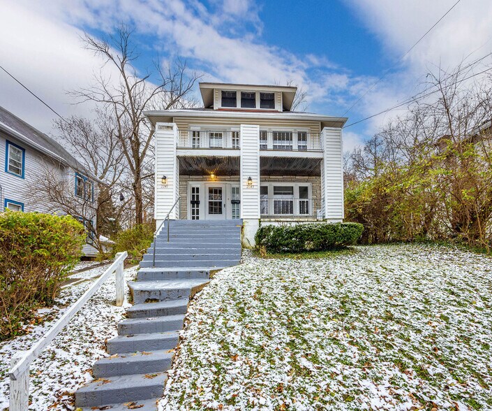 Building Photo - 2241 Hannaford Ave