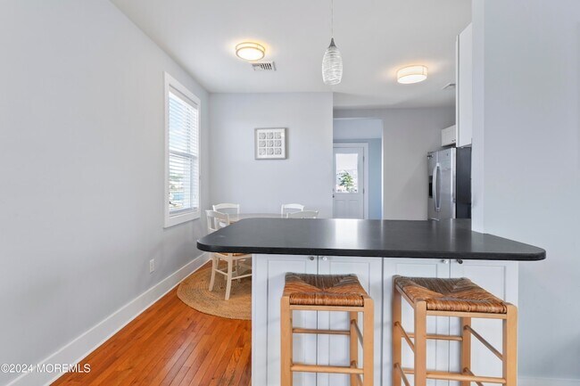 Building Photo - 19 Church St