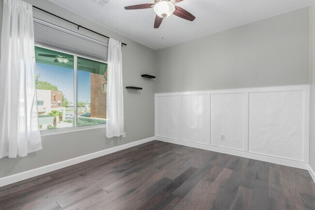 Building Photo - 7601 E Roosevelt St