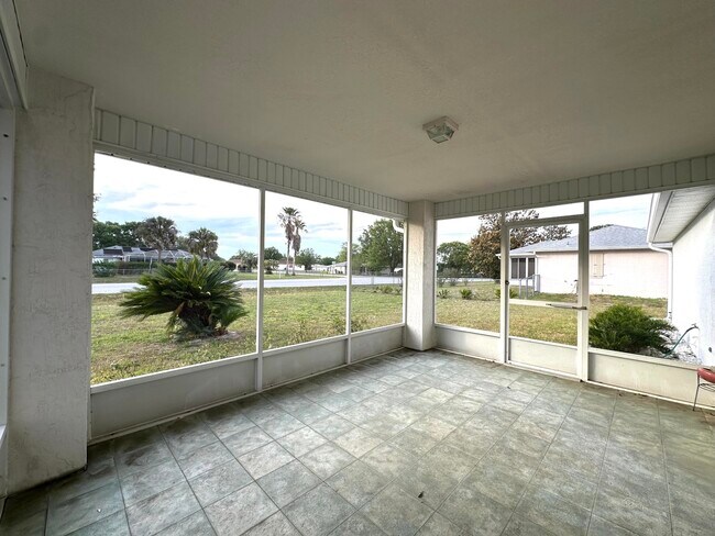 Building Photo - 10312 SW 61st Terrace Rd