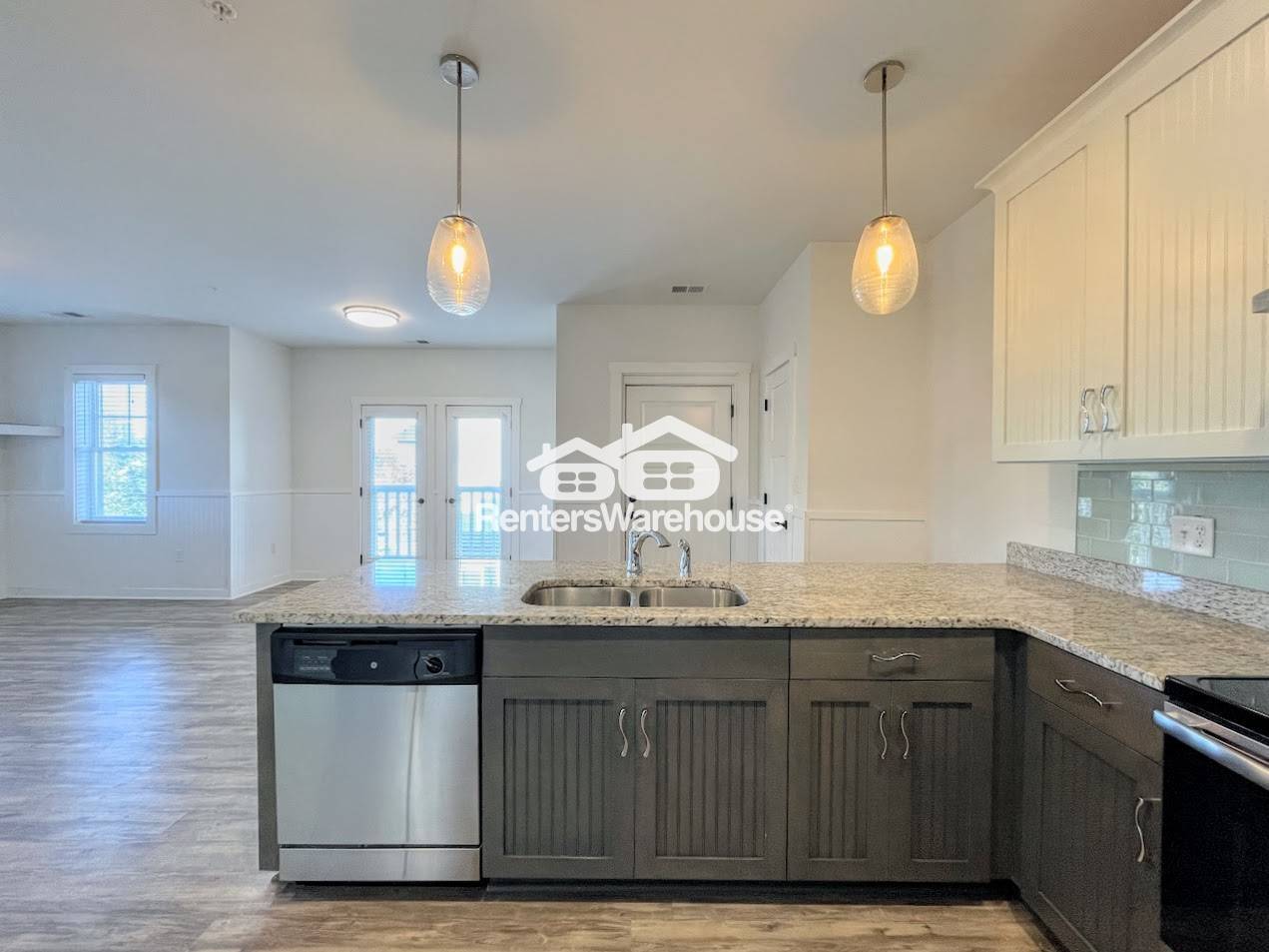 Building Photo - 7922 Shore Dr