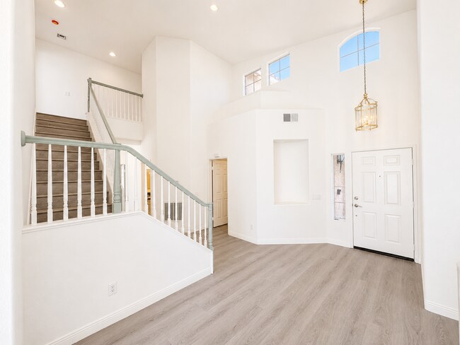 Building Photo - 5178 Corte Vistora