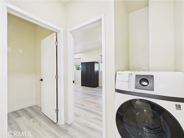 Building Photo - 8457 Langdon Ave