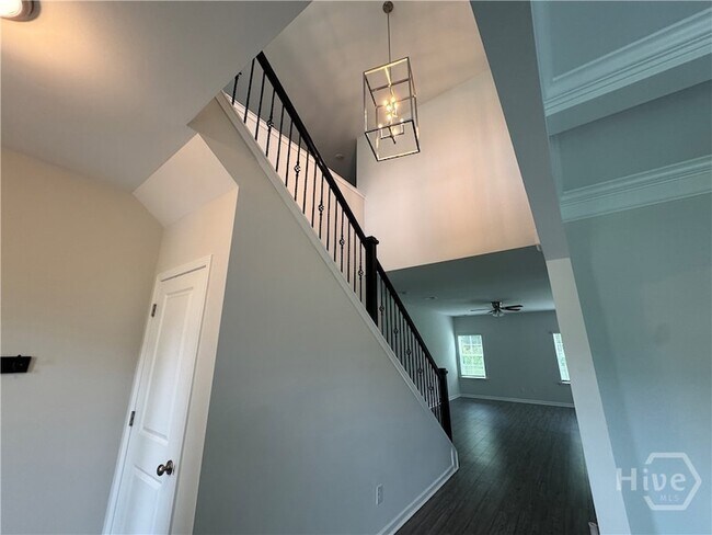 Building Photo - 148 Spring Hill Dr