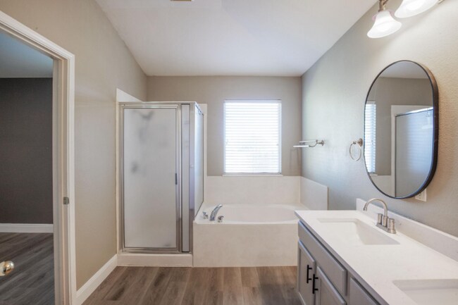 Building Photo - 3121 Blue Ridge Dr