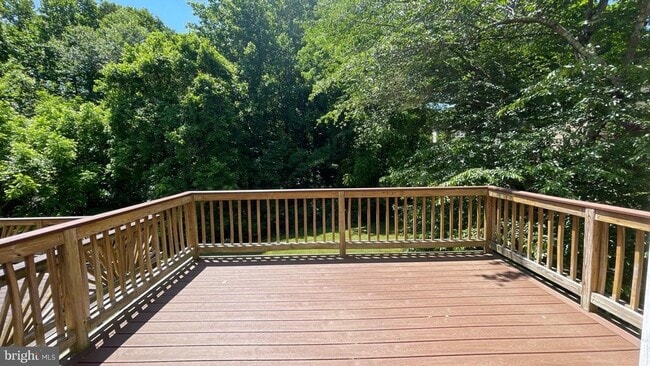 Building Photo - 10364 College Square