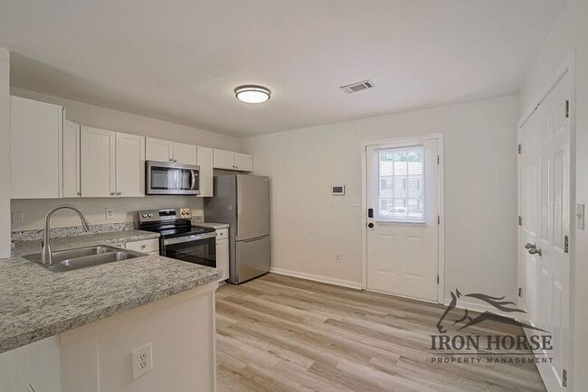 Building Photo - 105 Westchester Dr