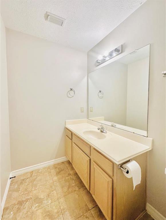 Building Photo - 6406 Liberty Valley Dr