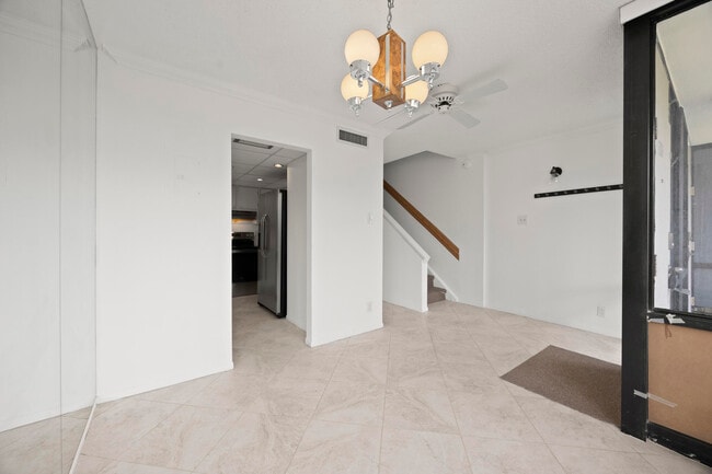 Building Photo - 1401 S Federal Hwy