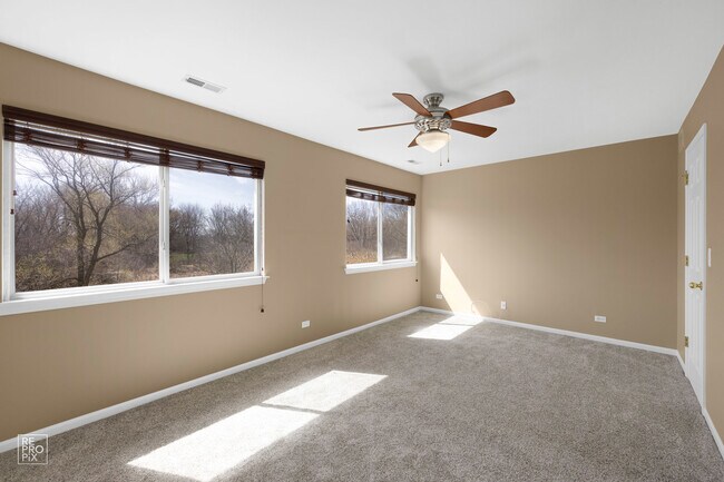 Building Photo - 1353 Longchamps Ct