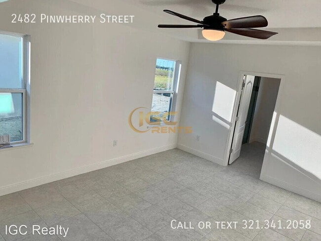 Building Photo - 2482 Pinwherry St