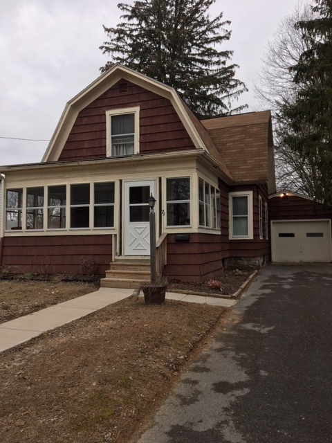 Building Photo - Lovely Baldwinsville 3 Bedroom Plus garage