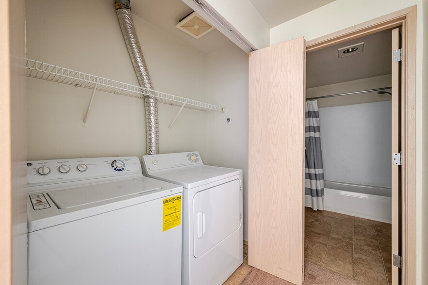 Building Photo - 4740 21st Ave NE