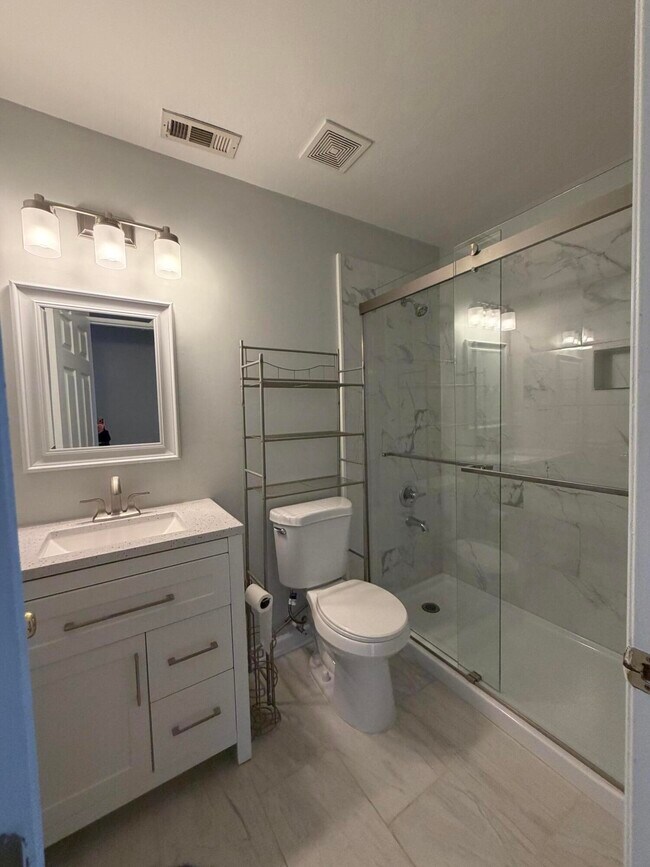 Building Photo - 516 Granite Point