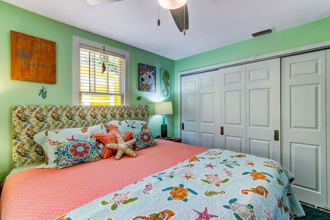 Building Photo - Charming Cottage in the Heart of Amelia Island: Your Perfect Rental Haven!