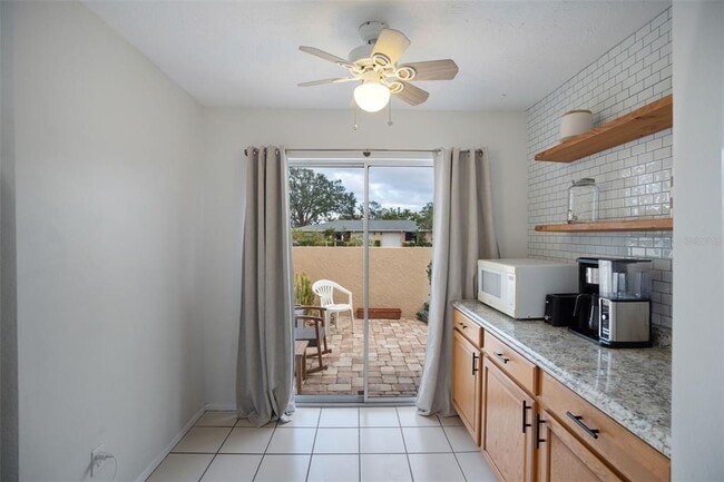 Building Photo - 6884 W Country Club Ln