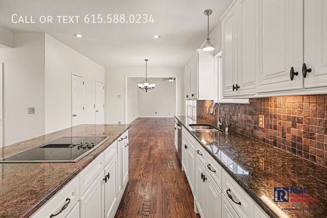 Building Photo - 120 Tyne Dr