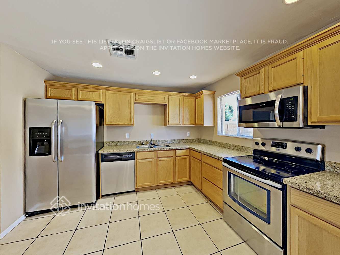 Building Photo - 18042 N Villa Rita Dr