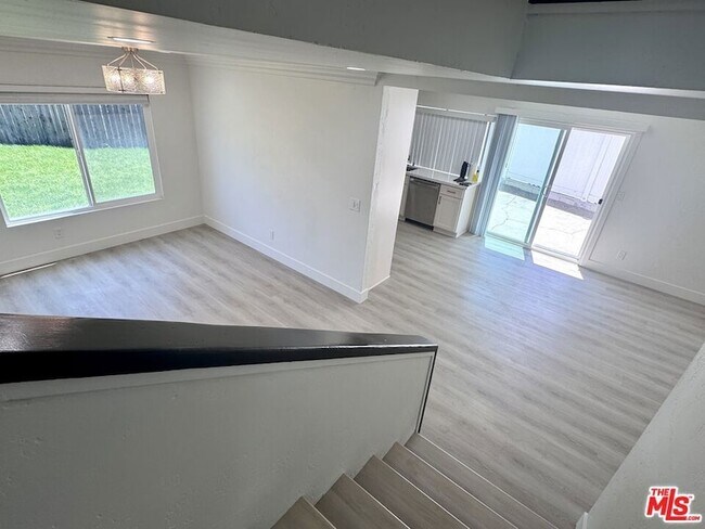 Building Photo - 2863 Carmar Way