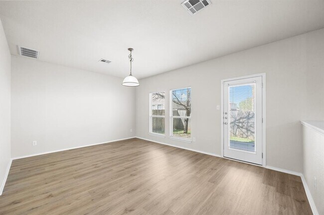 Building Photo - 2049 Rachel Ln