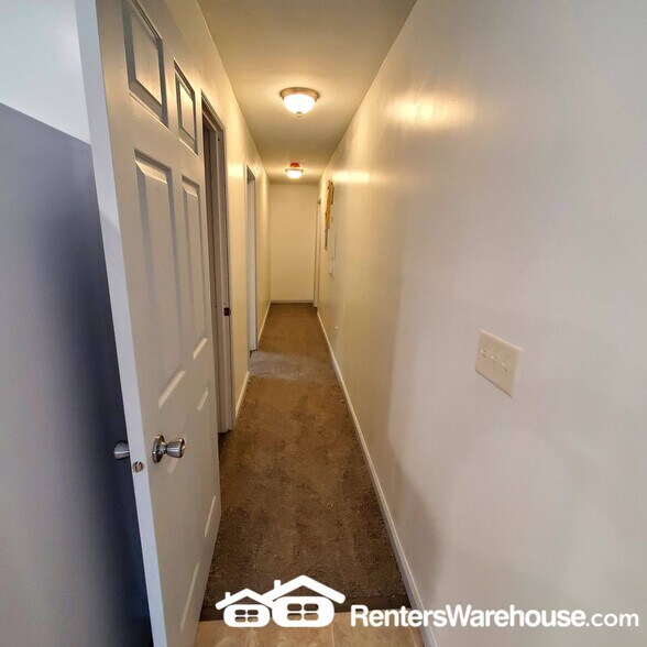 Building Photo - 224 N Nicollet St