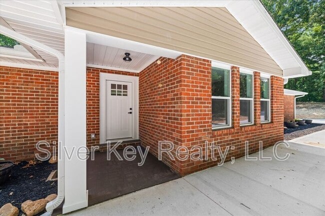Building Photo - 144 Co Rd 575