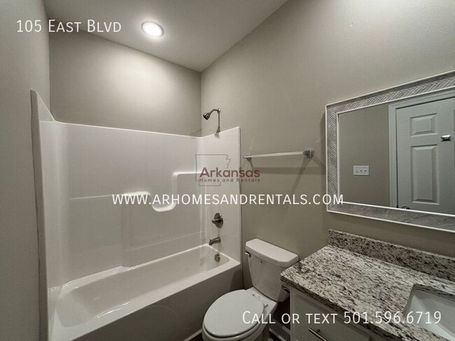 Building Photo - 105 East Blvd