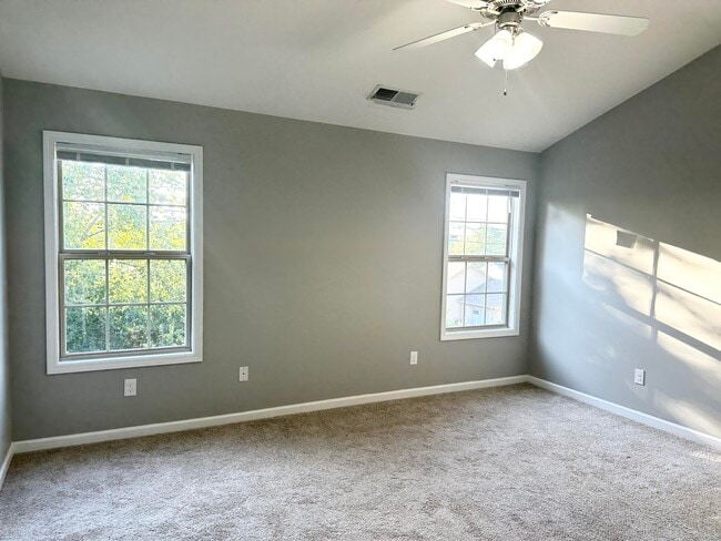 Building Photo - 2512 Rockaway Pl