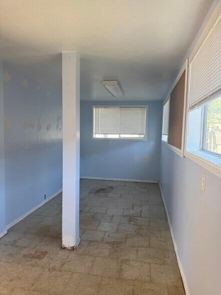 Storage Room - 16627 113th Ave SE