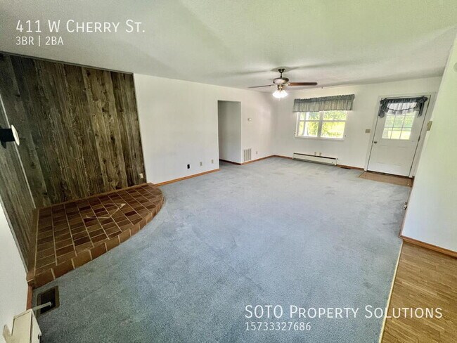 Building Photo - 411 W Cherry St