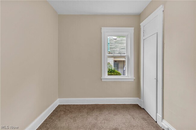 Building Photo - 3617 E 57th St