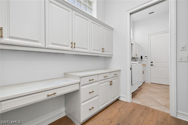 Building Photo - 3296 Lookout Ln