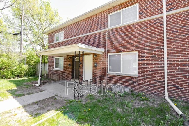 Primary Photo - 830 S Harris Ave