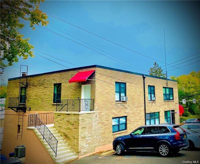 Building Photo - 25 W Hartsdale Ave