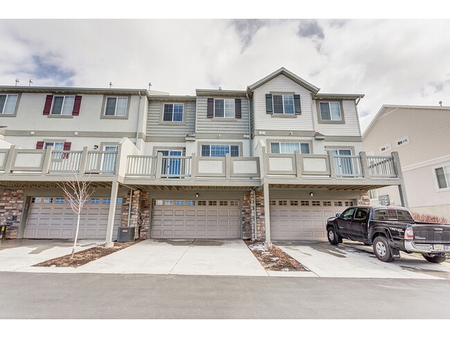 Building Photo - 1155 Independence Ave