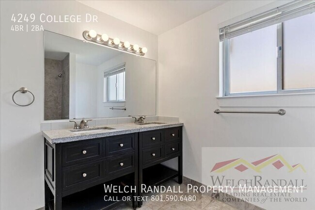 Building Photo - 4249 College Dr