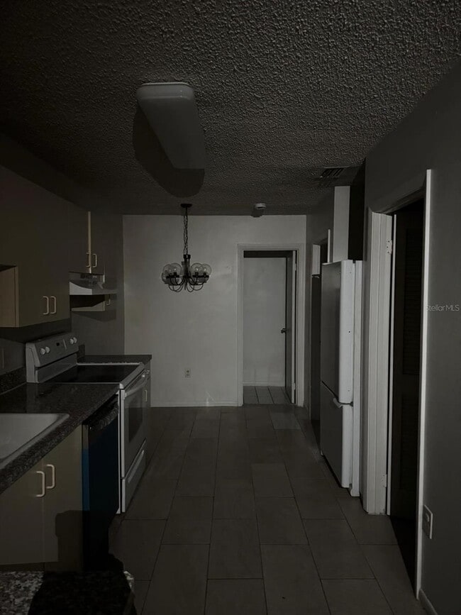 Building Photo - 2050 Oleander Blvd