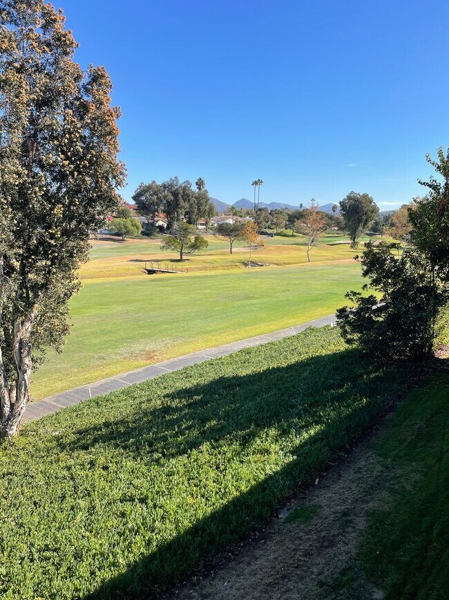 Building Photo - Charming 3Br/2Ba Updated Fully Furnished Vacation Rental W/ Golf Course View