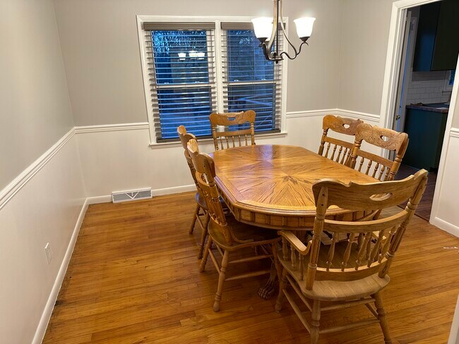 Building Photo - 500 Peachwood Pl