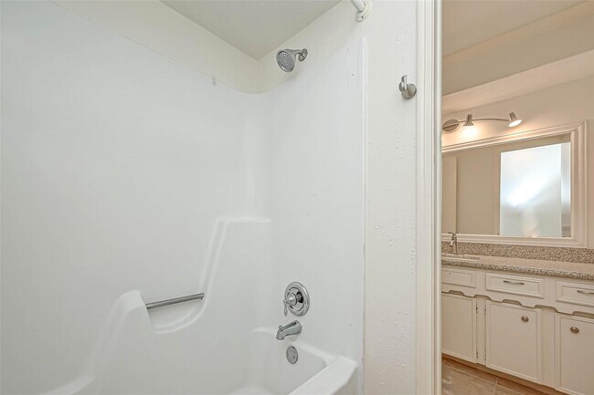 Building Photo - 5507 Enchanted Timbers Dr