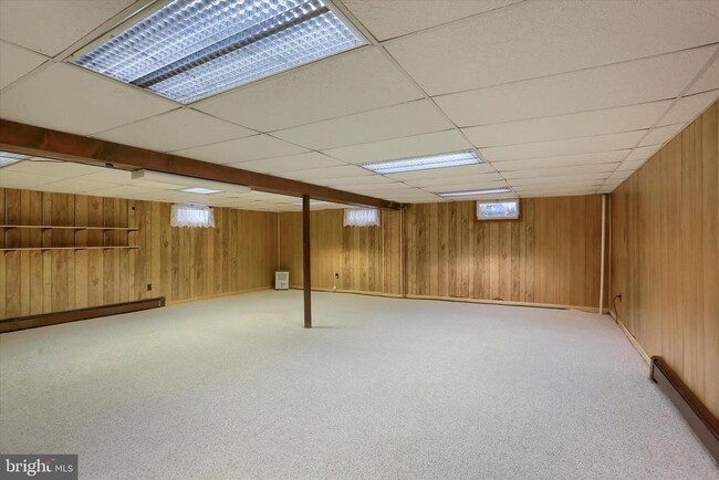 Building Photo - 685 Knight Rd