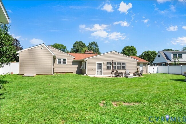 Building Photo - 104 Charles Dillard Ln